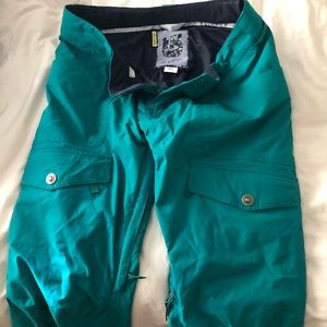 Ski/snowboard pants